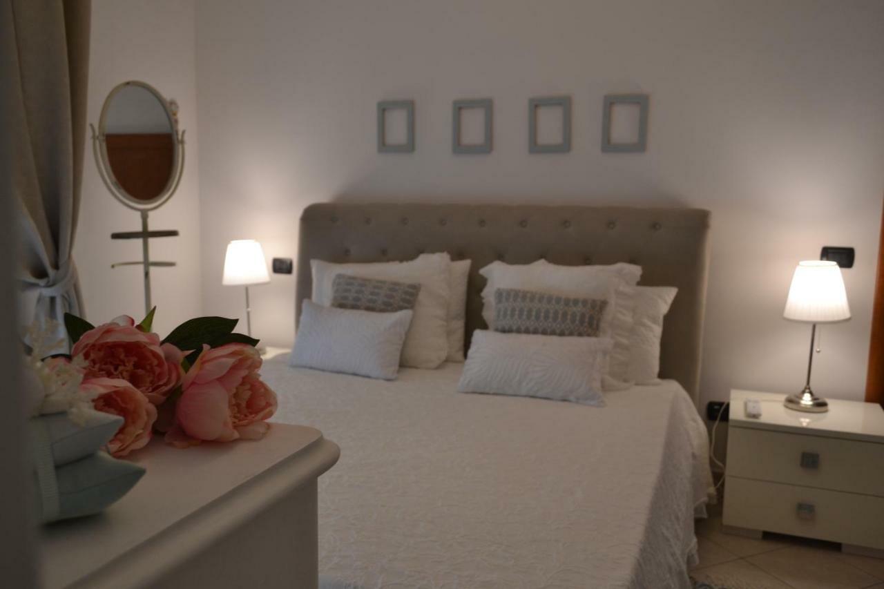 Airport & Fair Suite Apartments フィウミチーノ エクステリア 写真
