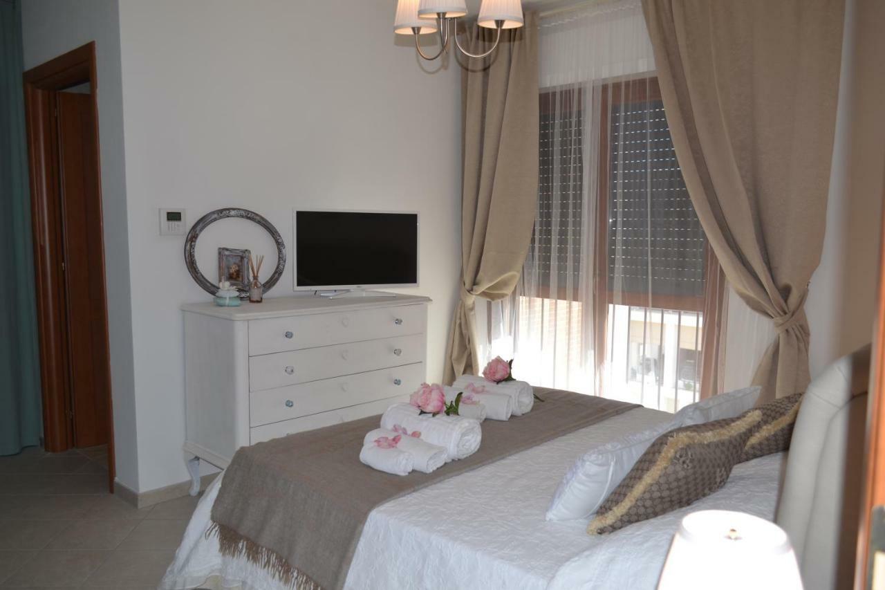 Airport & Fair Suite Apartments フィウミチーノ エクステリア 写真