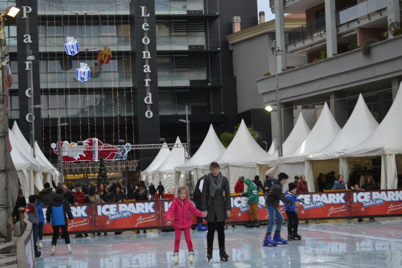 Airport & Fair Suite Apartments フィウミチーノ エクステリア 写真