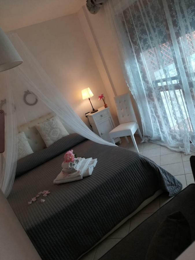 Airport & Fair Suite Apartments フィウミチーノ エクステリア 写真